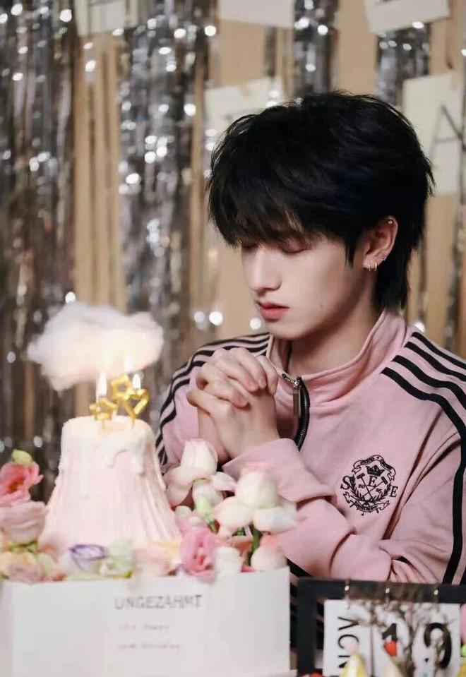 欧陆平台:今日热点:匠妹因太漂亮没能出演长发公主;时代峰峻回应朱志鑫见面会……