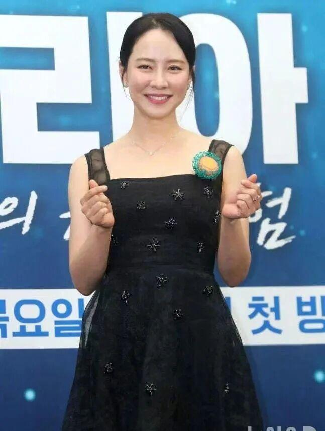 欧陆平台:今日热点:匠妹因太漂亮没能出演长发公主;时代峰峻回应朱志鑫见面会……